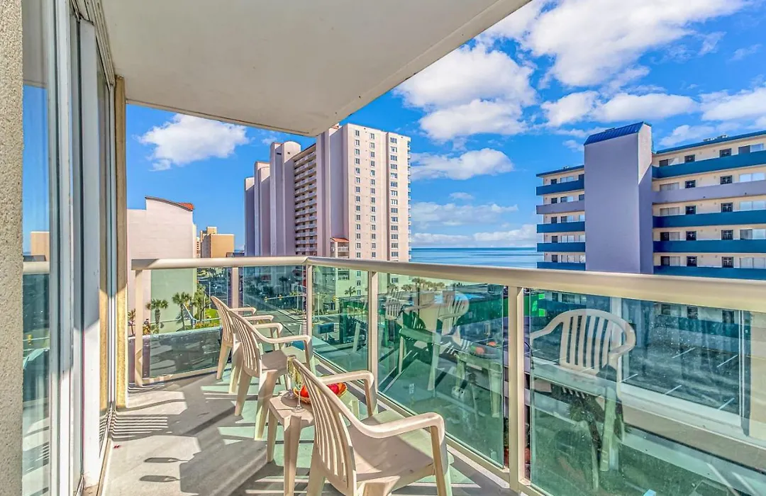 Malibu Pointe Beach Club - Across The Street From The Ocean! Sleeps 13 Guests!-1