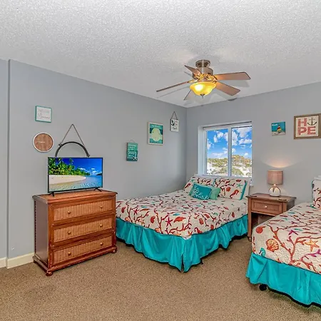 Malibu Pointe Beach Club - Across The Street From The Ocean! Sleeps 13 Guests!-3